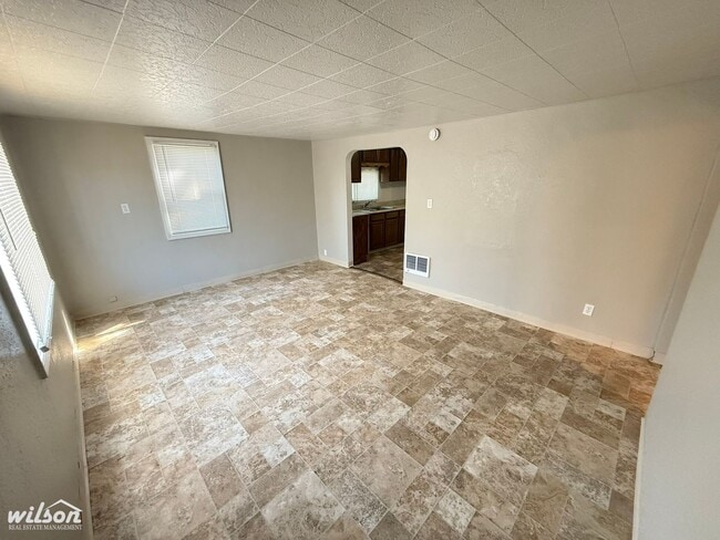 Photo - Spacious Home with Yard and Close to Shopp...