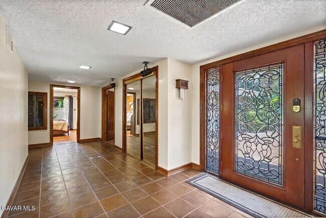 Photo - 10307 Donna Ave