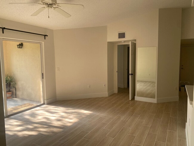 Photo - 2457 Centergate Dr Unit 302