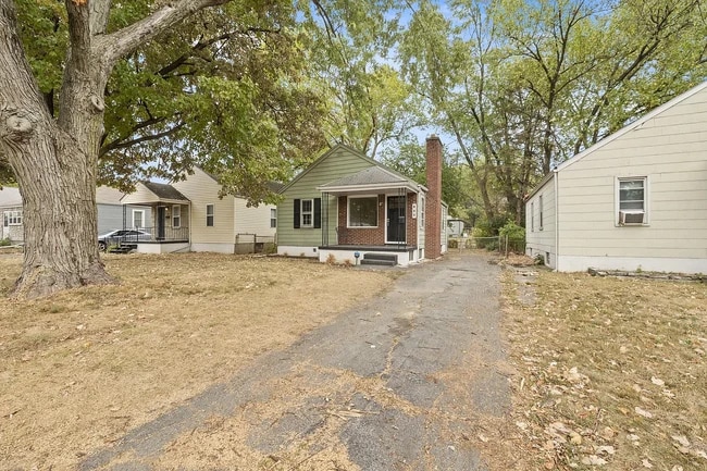 Photo - 168 S Weyant Ave