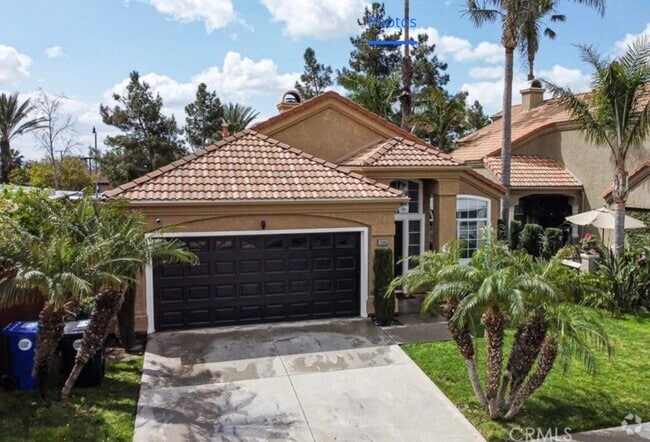 Building Photo - 13885 Portofino St Rental