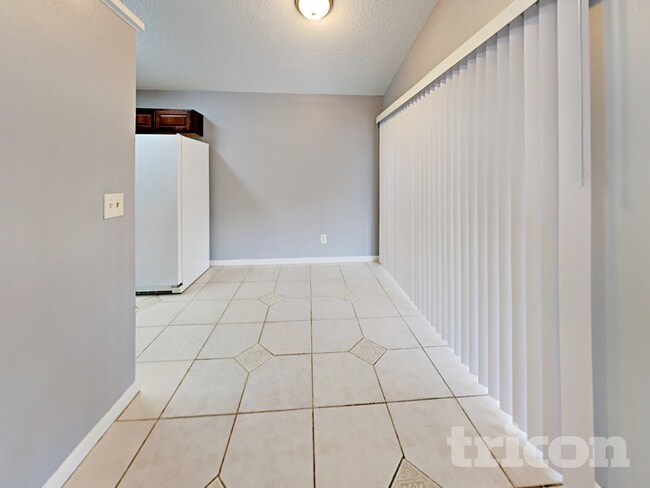 Photo - 10516 Parkcrest Dr