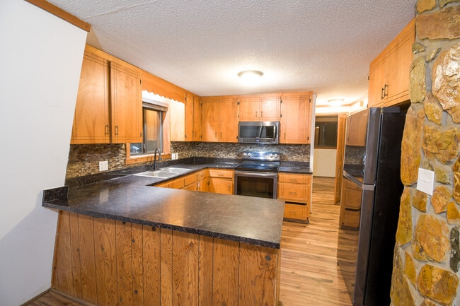 Photo - 44 Glen Torr