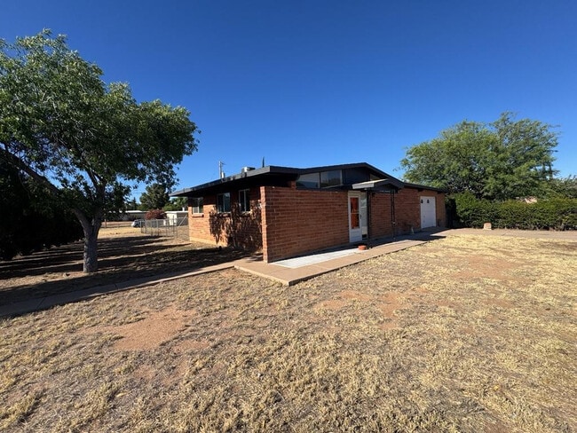 Photo - 4501 Pine Tree Dr