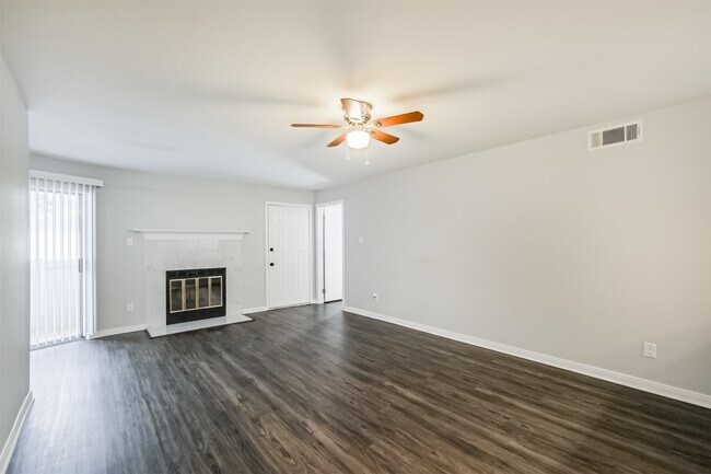 Photo - 10837 Braes Bend Dr