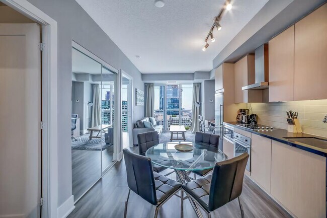 Photo - 277 Front St W Unit ID1056322P