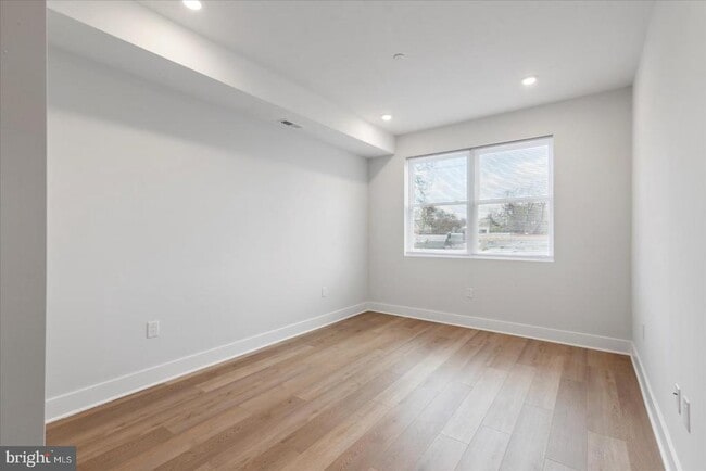 Photo - 3843 Haverford Ave Unit 1