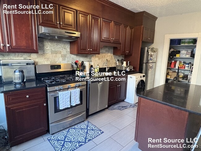 Photo - 471 Cambridge St Unit 3