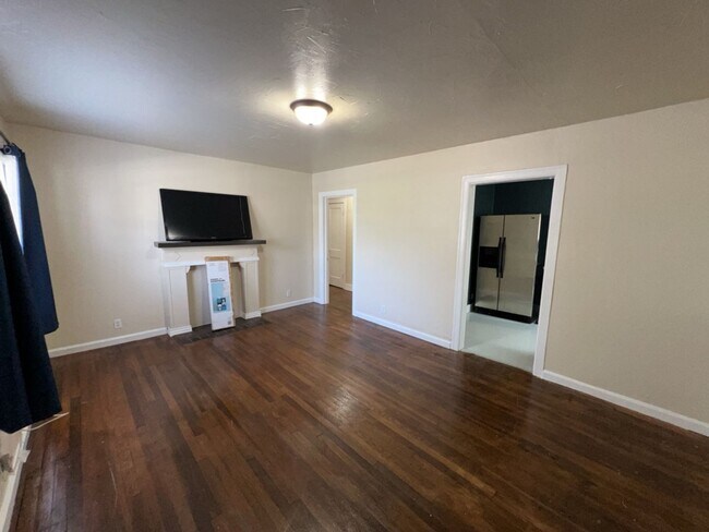 Photo - 1552 Lombardy St Unidad 1552 Lombardy St - 2