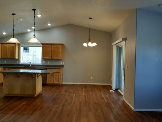 Photo - Beautiful Home in West Salem is Available!