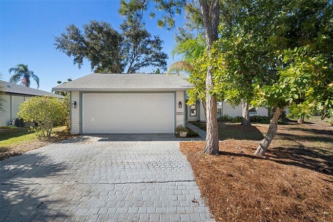 Photo - 402 72nd St NW