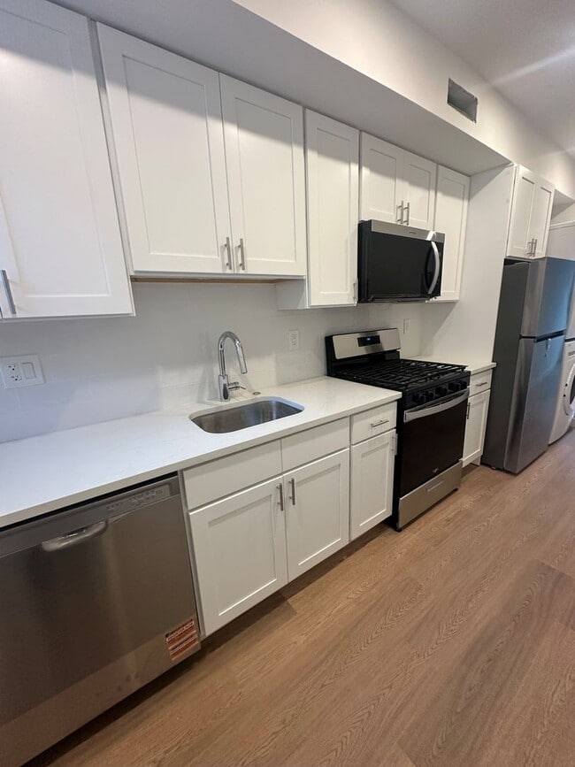 Photo - Welcome to the Oswalds Place Apartments! Unit 723 West Ave - 2nd Floor