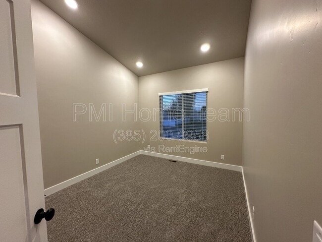 Photo - 1031 W 1000 N