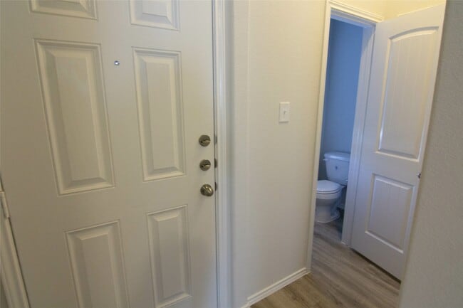 Photo - 18614 Queesborough Creek Rd