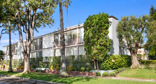 Building Photo - 960 21st Street in Santa Monica - steps to... Rental