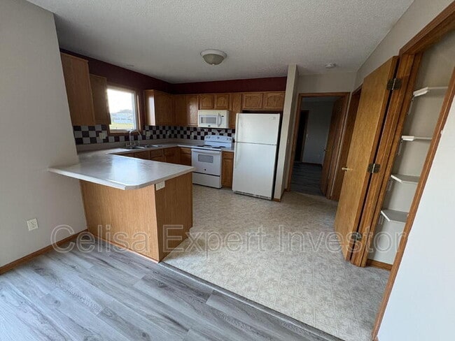 Photo - 12020 Wandering Way