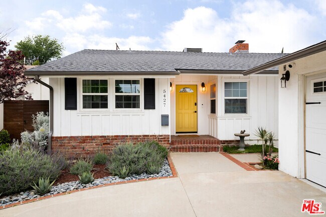 Building Photo - 5427 Lemona Ave Rental