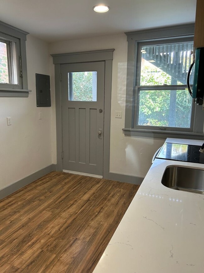 Photo - 1041-1045 W Galena Unit 1041