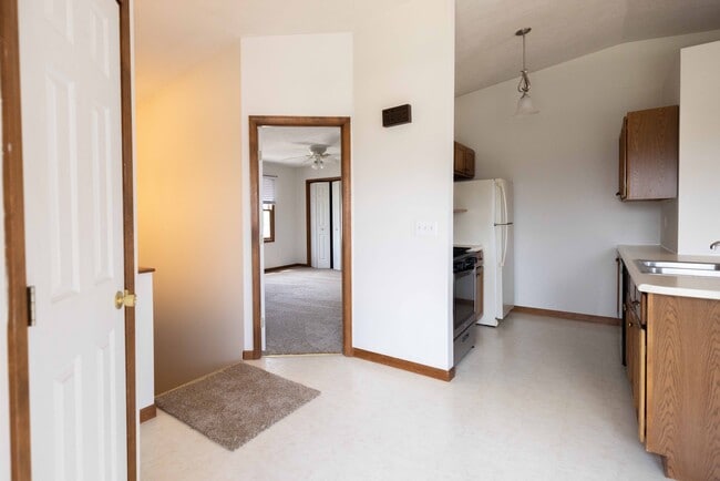 Photo - 1200 Henry St