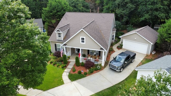 Charming Getaway - Charming Getaway House