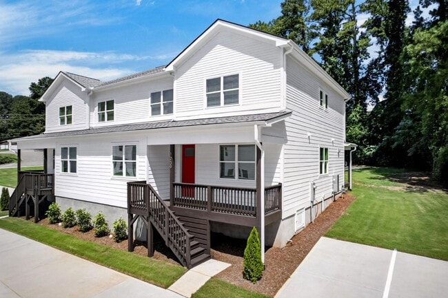 Photo - 1739 Crest Rd