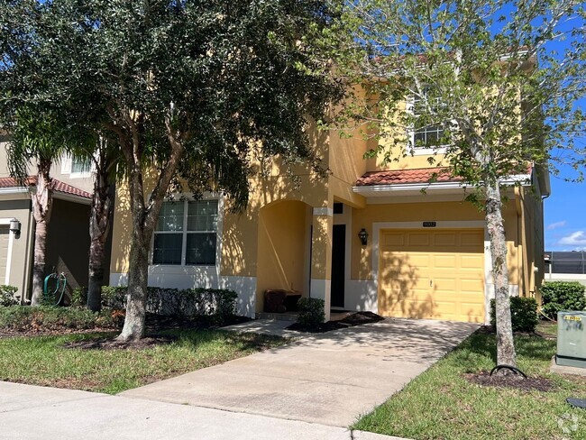 Building Photo - Gorgeous Furnished House