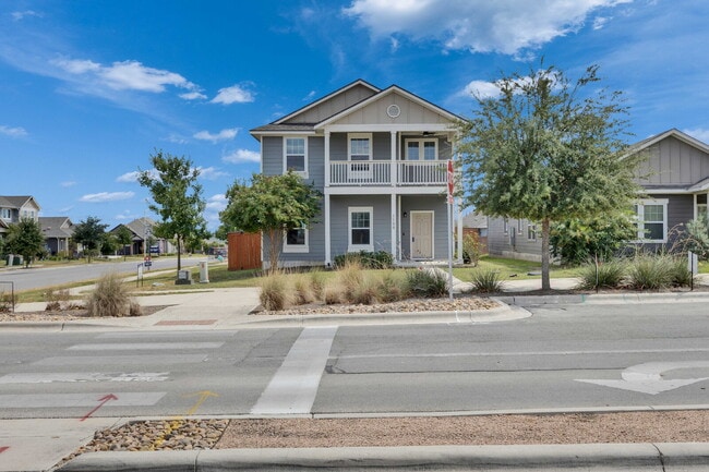 "Charming 3-Bed, 3-Bath Retreat in San Mar... - "Charming 3-Bed, 3-Bath Retreat in San Mar... Apartment