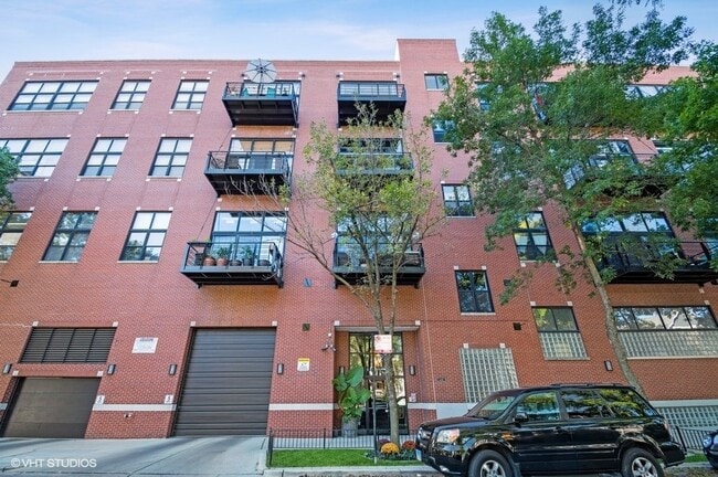 Photo - 1934 N Washtenaw Ave Townhome