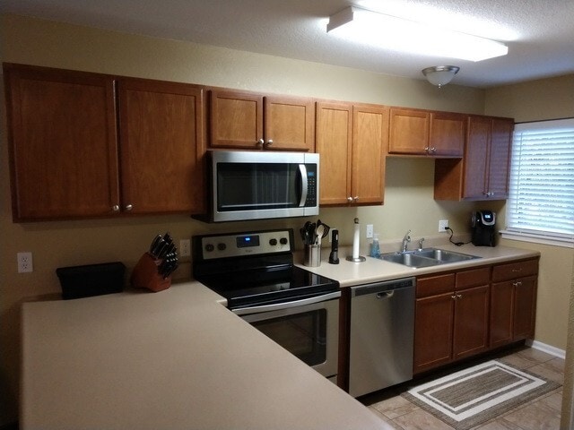 Photo - Large 3 Bed/ 2 Bath Townhome on West Side of MHK!