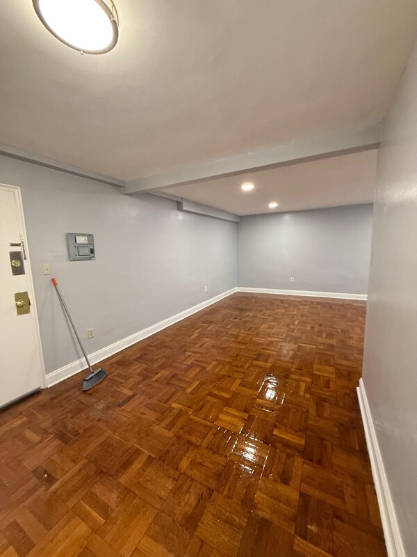 Photo - 56 S Munn Ave