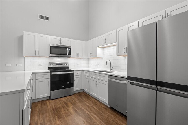 Photo - 1900 W Lawrence Ave Unidad 219