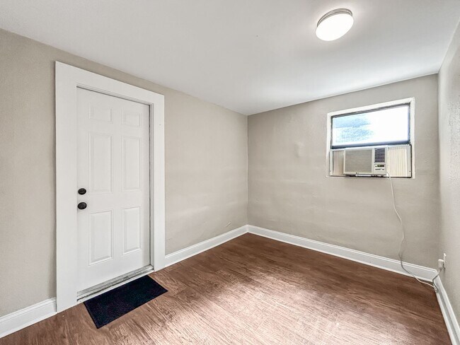 Photo - 1515 E 31st Ave Unit C