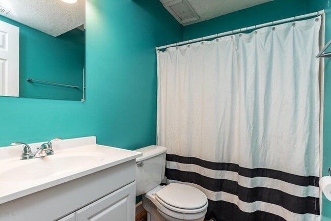 Photo - 340 Hillcrest Dr