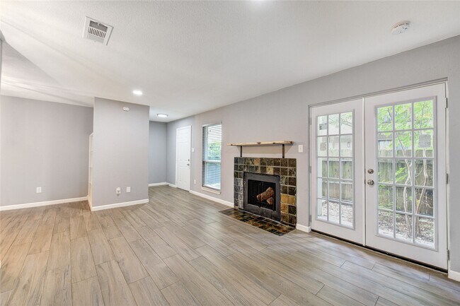 Photo - 3929 Tanglewilde St Unidad True