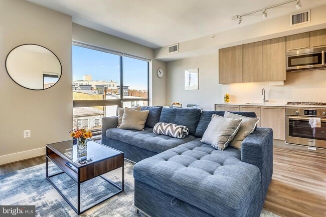 Photo - 1628 11th St NW Unidad 305