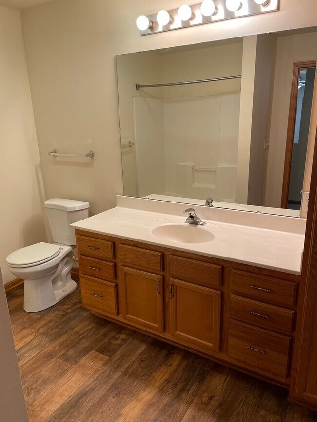 Photo - Door Creek Apartments
