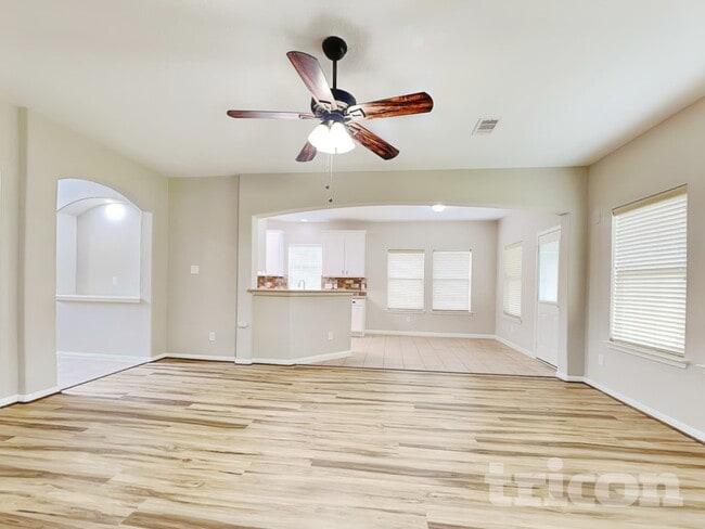 Photo - 8523 W Highlands Crossing