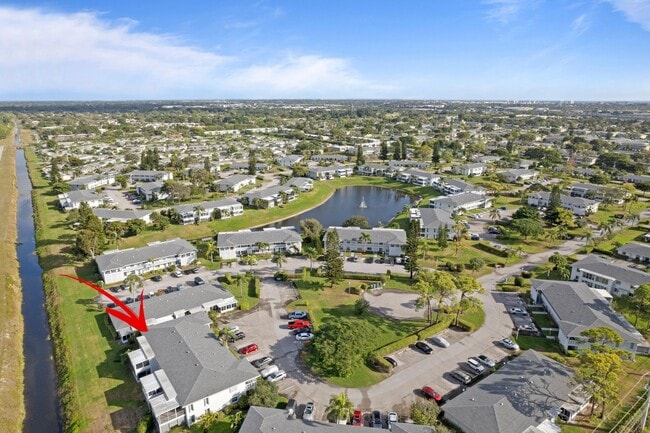 Building Photo - 2915 SW 15th St Unit 204