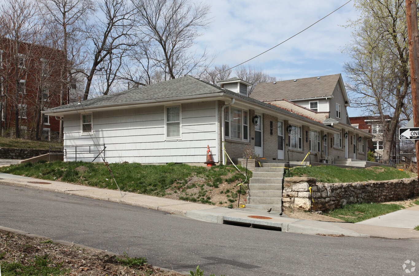 Photo - 4242-4248 Locust St Apartments