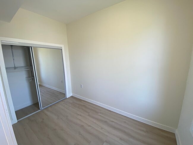 Photo - 1322 W Ohio St Unit 1R