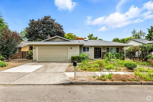Building Photo - Refreshed 3 Bedroom Ranch In NE Portland Rental