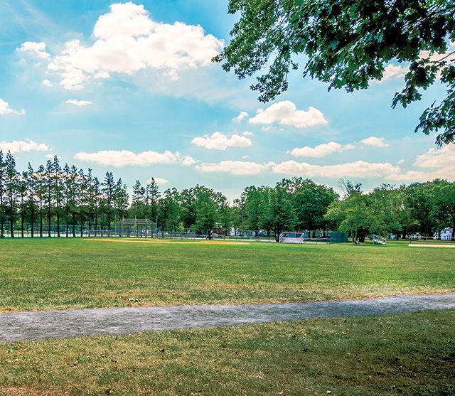 Colony House Apartments