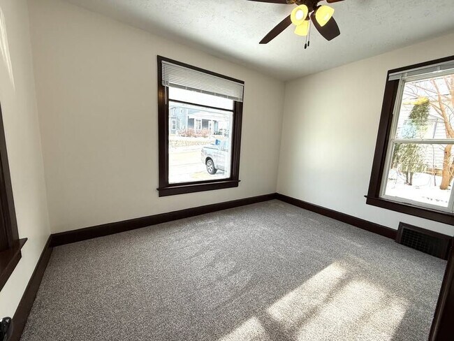 Photo - 752 McSorley St