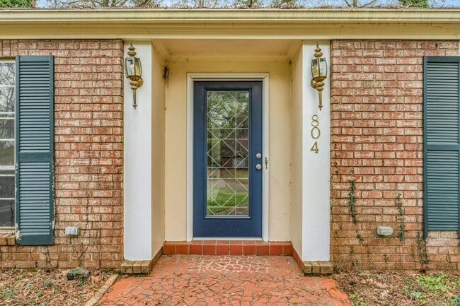 Photo - 804 20th Ave N