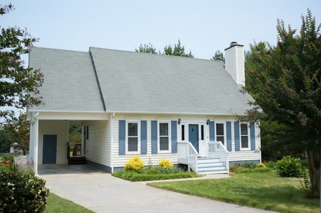 Charming 3-Bedroom, 2-Bathroom Home Perfec... - Charming 3-Bedroom, 2-Bathroom Home Perfec...