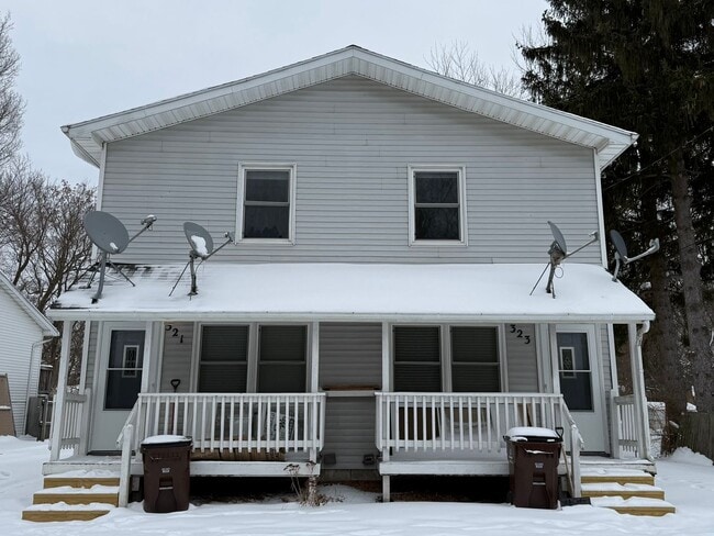 Building Photo - Elizabeth - 321/323 Unit 321