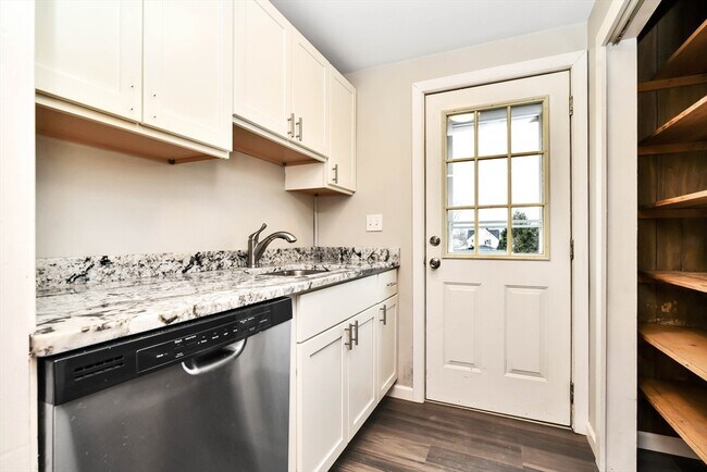 Photo - 37 Wilbur St Unit 2