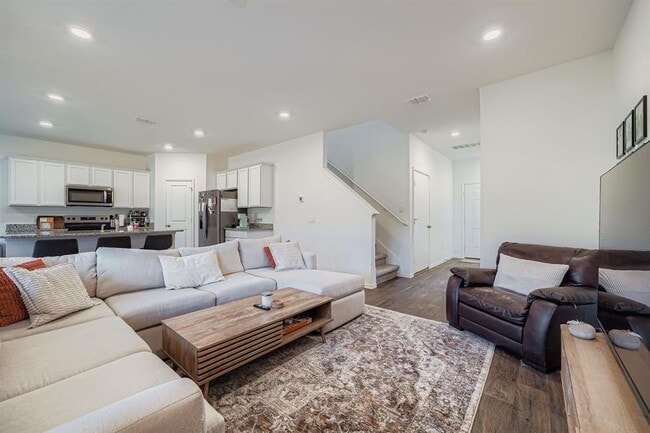 Building Photo - 18421 Cremello Dr Rental