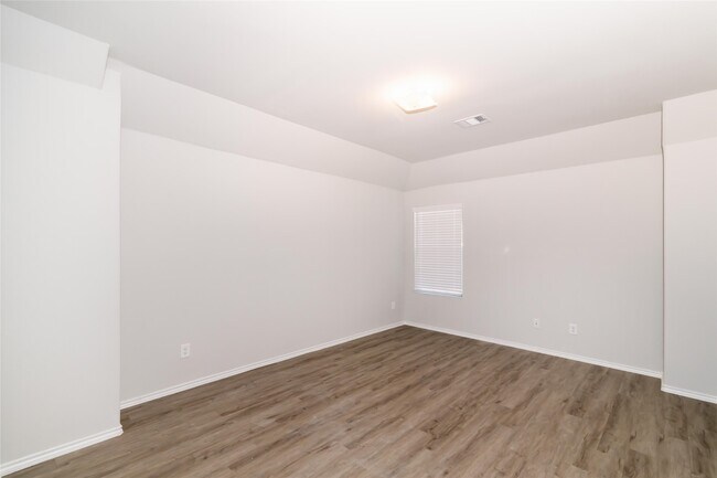 Photo - 8623 Doris Oaks Cir