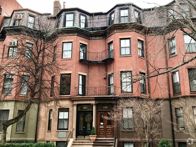 Building Photo - 241 Beacon St Unit 3 Rental